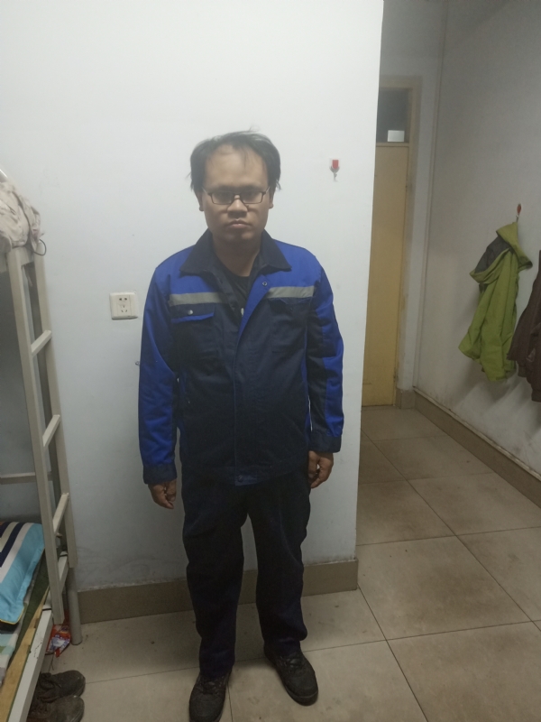 黄俊的第一张照片--信阳相亲服务中心