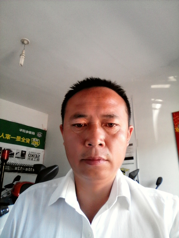 左手的第一张照片--信阳相亲服务中心