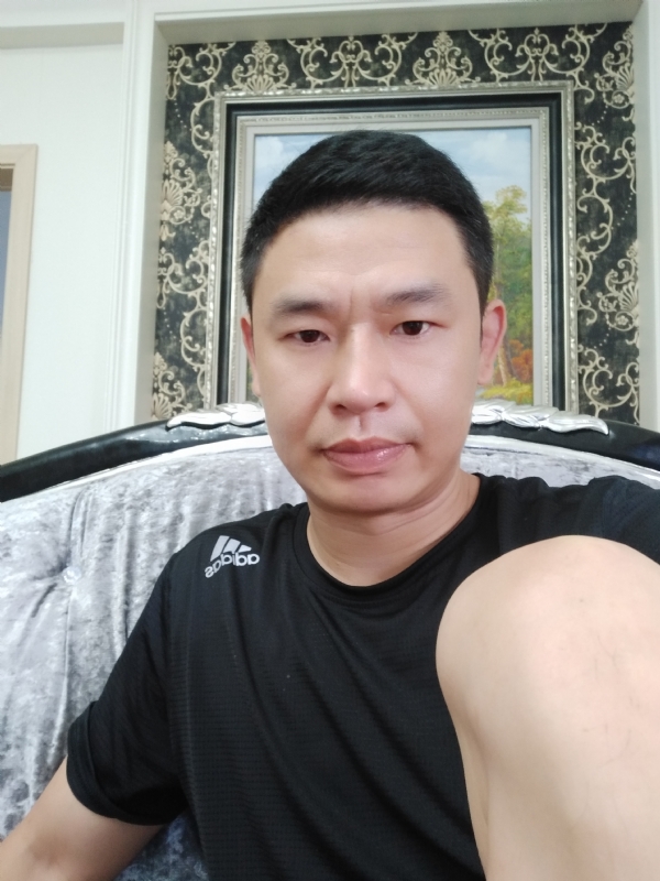 风的第一张照片--信阳相亲服务中心