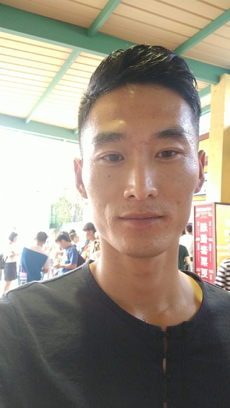 难得糊涂的第一张照片--信阳相亲服务中心