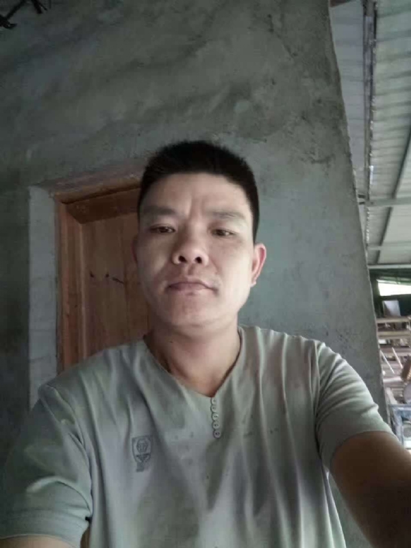 寻找幸福的第一张照片--信阳相亲服务中心