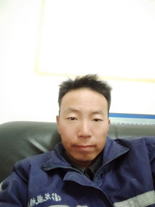 东西南北风的第一张照片--信阳相亲服务中心