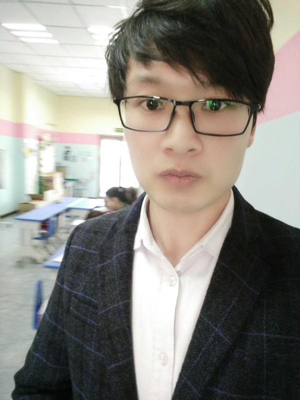 峰的呢喃的第一张照片--信阳相亲服务中心