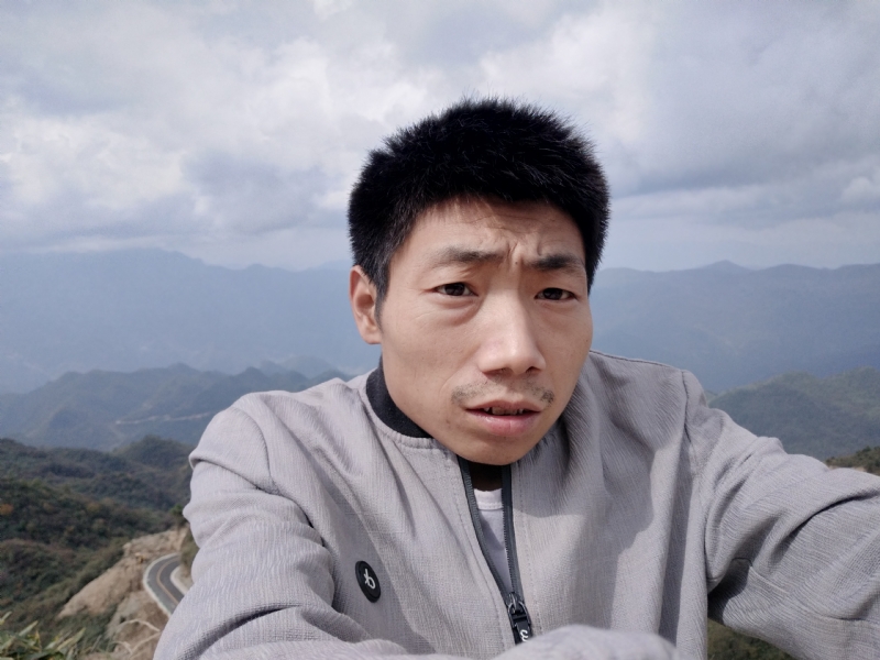 向后半生奋斗的第一张照片--信阳相亲服务中心