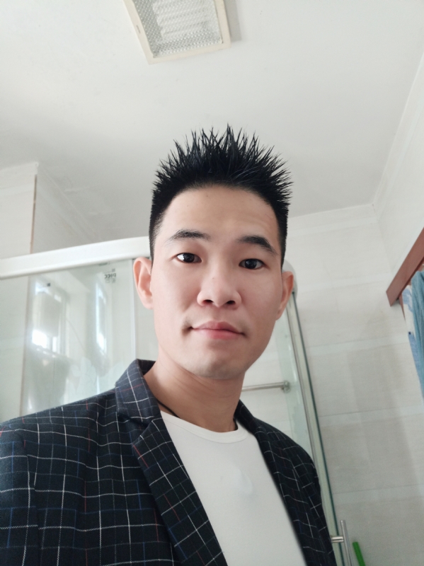 往事随风的第一张照片--信阳相亲服务中心