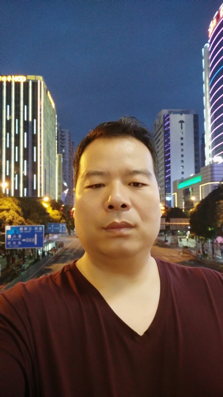 相爱一辈子的第一张照片--信阳相亲服务中心