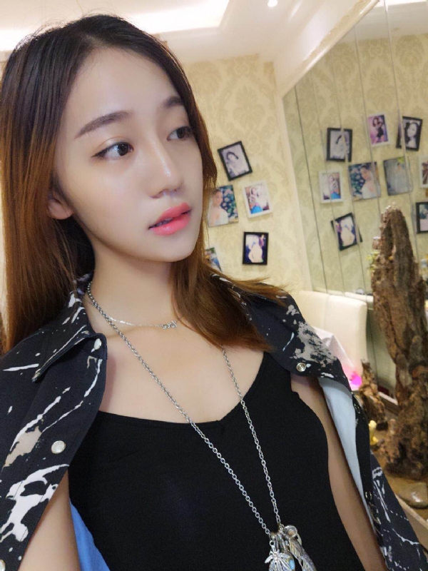 凉兮的第一张照片--信阳相亲服务中心