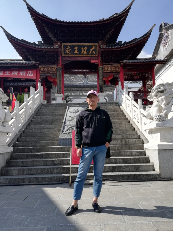 旧事离人的第一张照片--信阳相亲服务中心