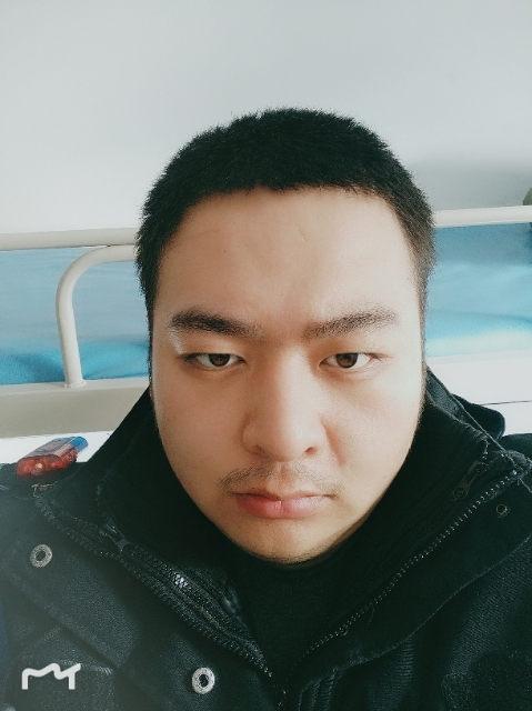 负重前行的第一张照片--信阳相亲服务中心