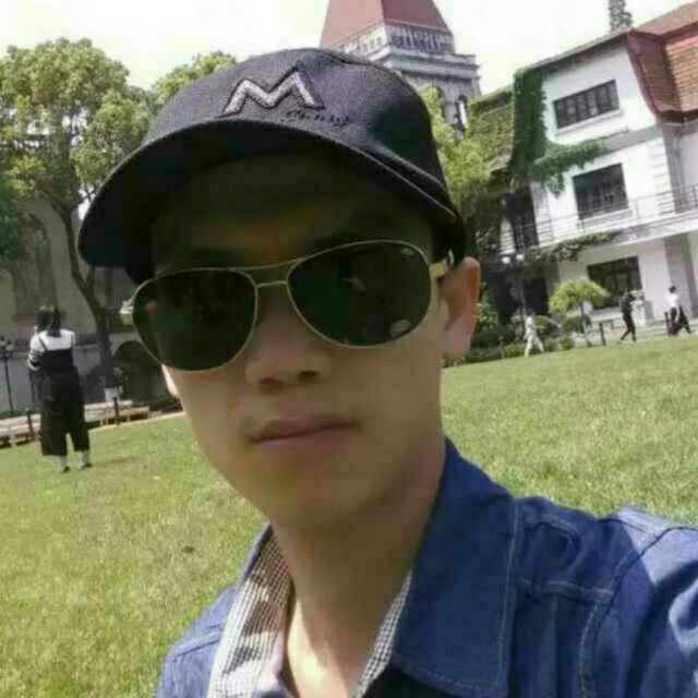 龙小华的第一张照片--信阳相亲服务中心