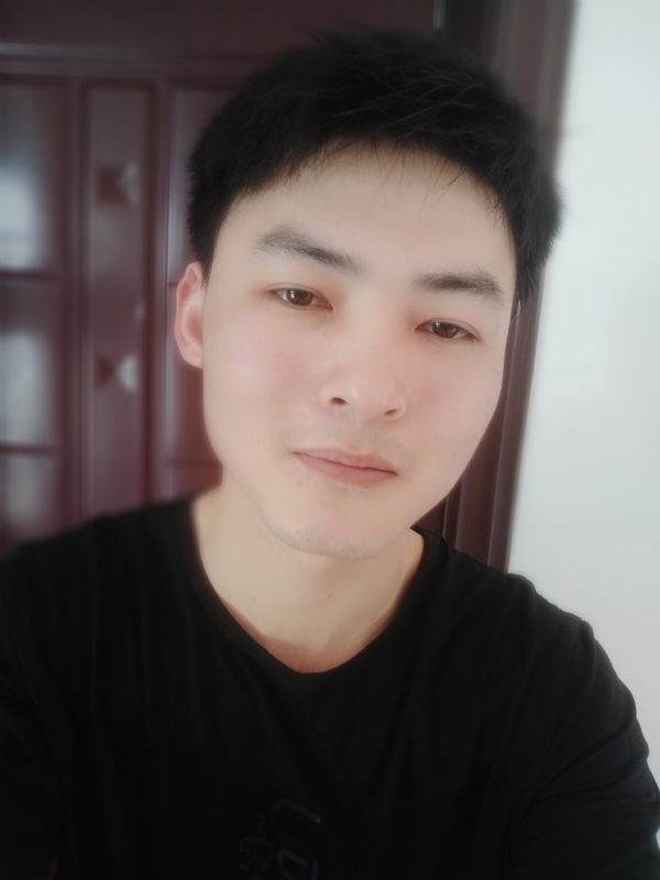 小情绪)っ的第一张照片--信阳相亲服务中心