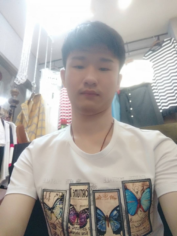 许你一世的第一张照片--信阳相亲服务中心