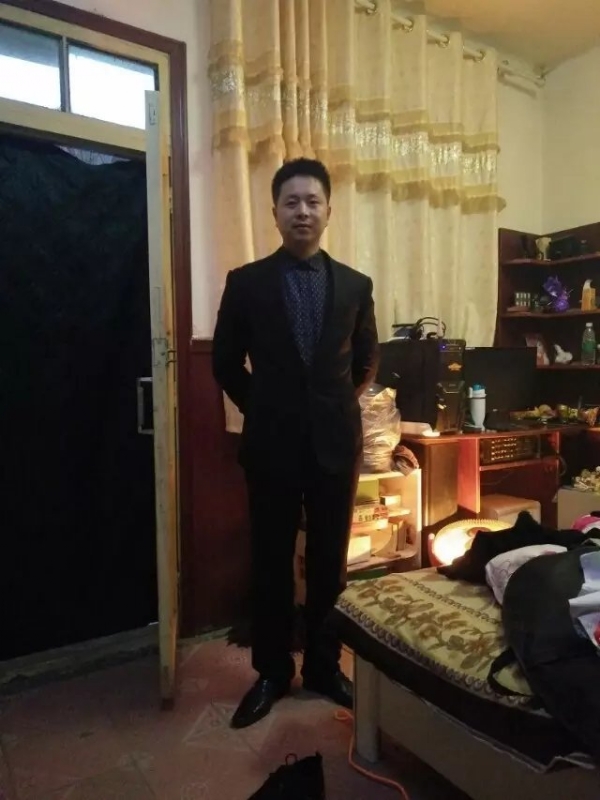 亮亮的第一张照片--信阳相亲服务中心