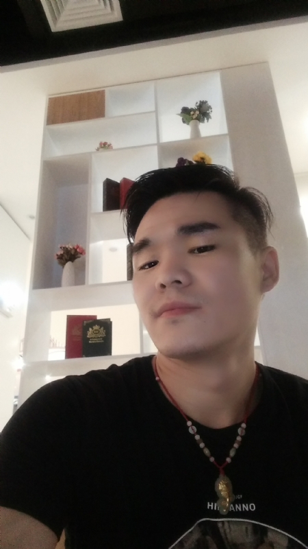 涵博随缘的第一张照片--信阳相亲服务中心