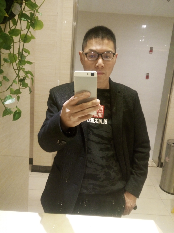 顺其自然的第一张照片--信阳相亲服务中心