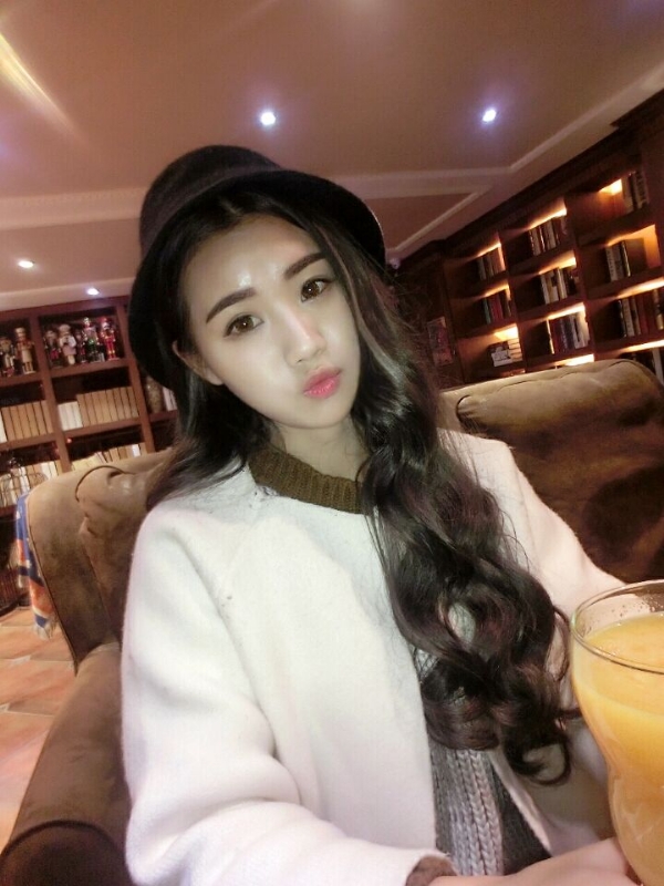 气质小妹的第三张照片--信阳相亲服务中心