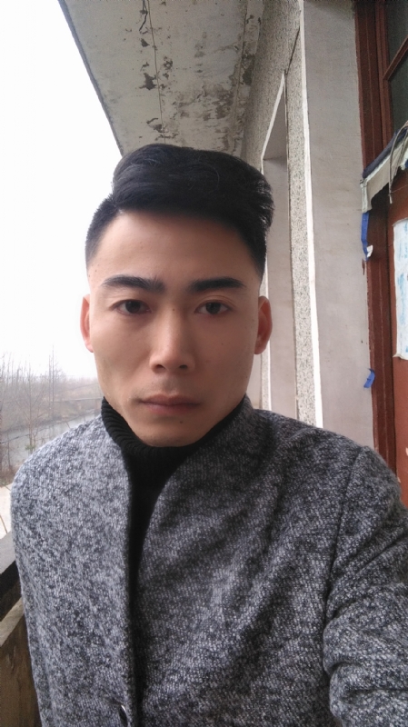 谁伴我闯荡的第一张照片--信阳相亲服务中心