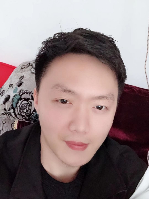 执迷的鲸鱼的第一张照片--信阳相亲服务中心