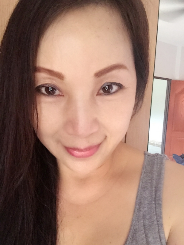 ying的第一张照片--信阳相亲服务中心