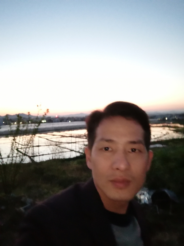 不忘初心的第一张照片--信阳相亲服务中心