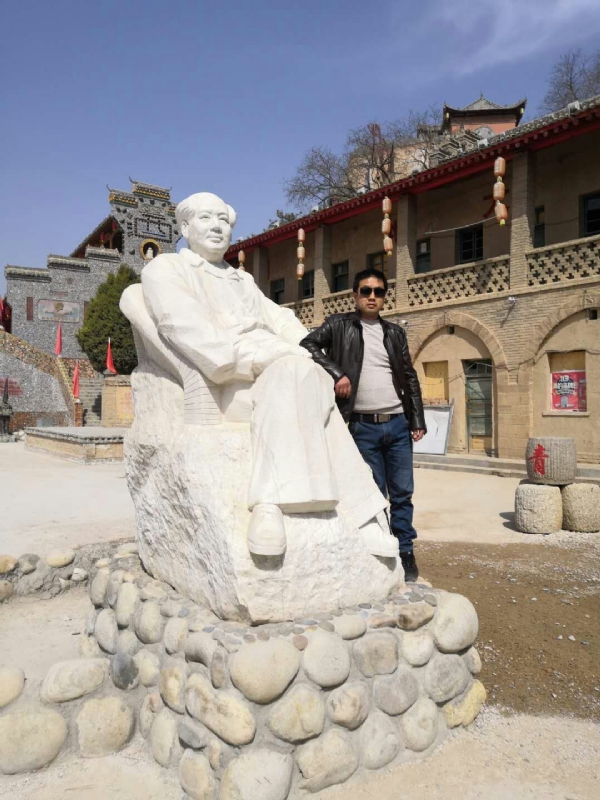 单身汉的第一张照片--信阳相亲服务中心