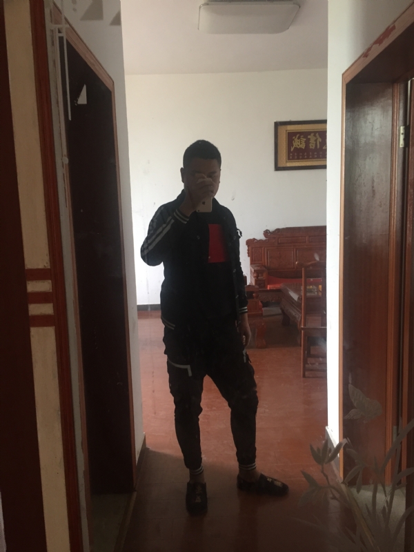 MC无所畏惧的第一张照片--信阳相亲服务中心