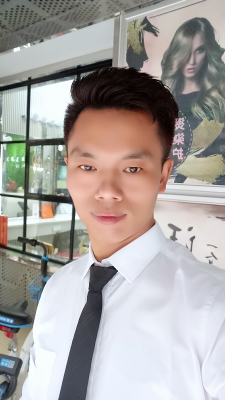 阳光男士的第一张照片--信阳相亲服务中心