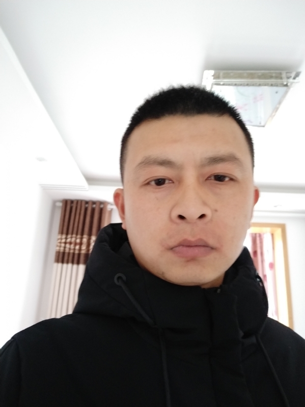 吴伟899的第一张照片--信阳相亲服务中心