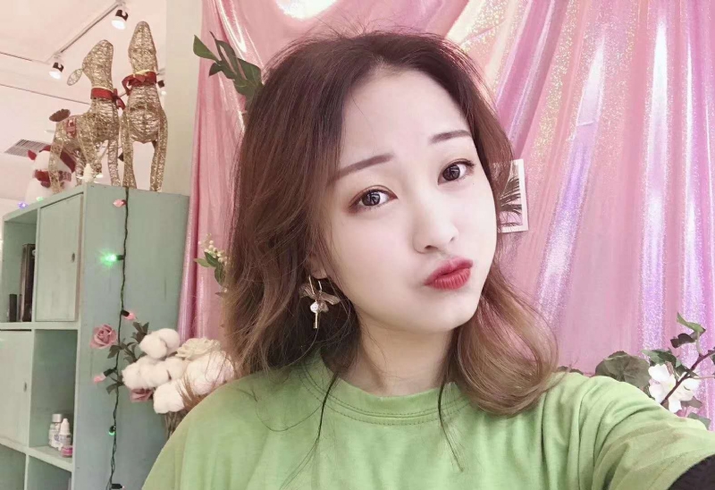 罗兰的第二张照片--信阳相亲服务中心