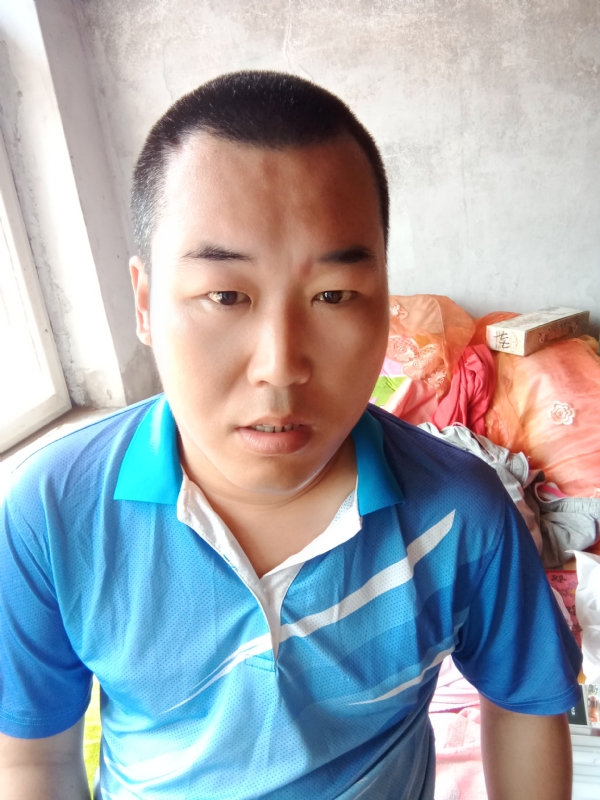 灰太狼的第一张照片--信阳相亲服务中心