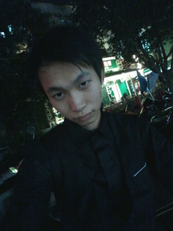 瞬间回眸的第一张照片--信阳相亲服务中心