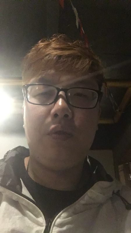 深情久伴更长情的第一张照片--信阳相亲服务中心