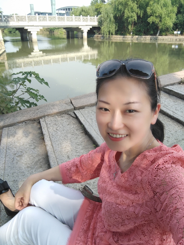 渴慕的第一张照片--信阳相亲服务中心