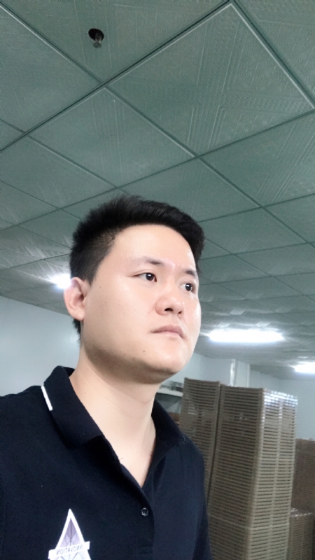 伟的第一张照片--信阳相亲服务中心