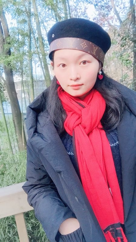 风中百合的第一张照片--信阳相亲服务中心