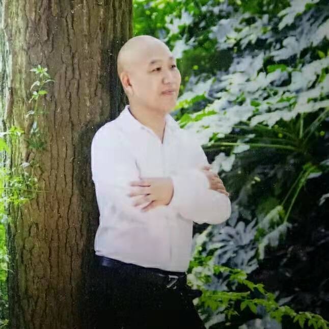 郑鑫牵手的第一张照片--信阳相亲服务中心