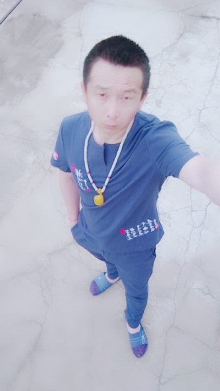 一叶之秋的第一张照片--信阳相亲服务中心