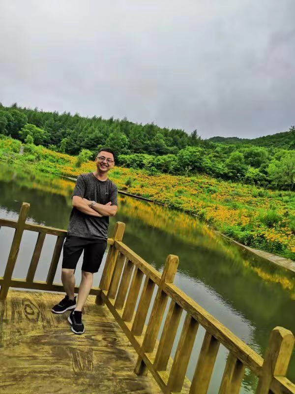 正能量的第三张照片--信阳相亲服务中心