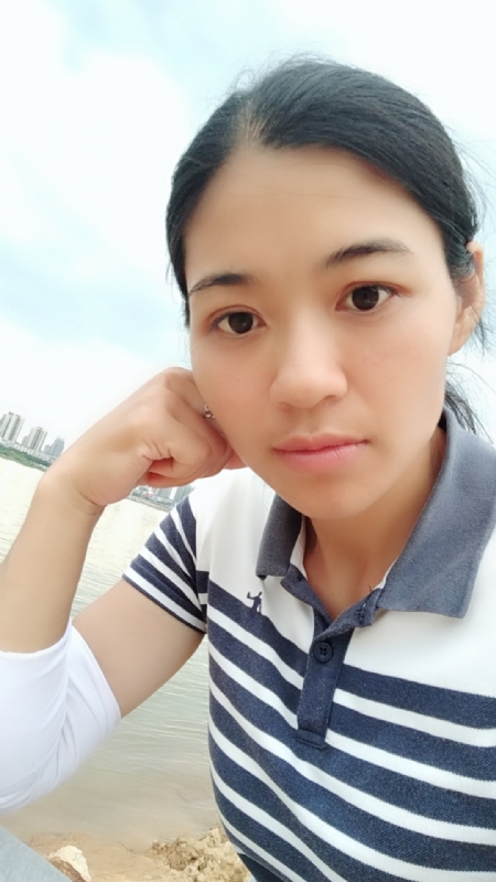 梅子的第一张照片--信阳相亲服务中心
