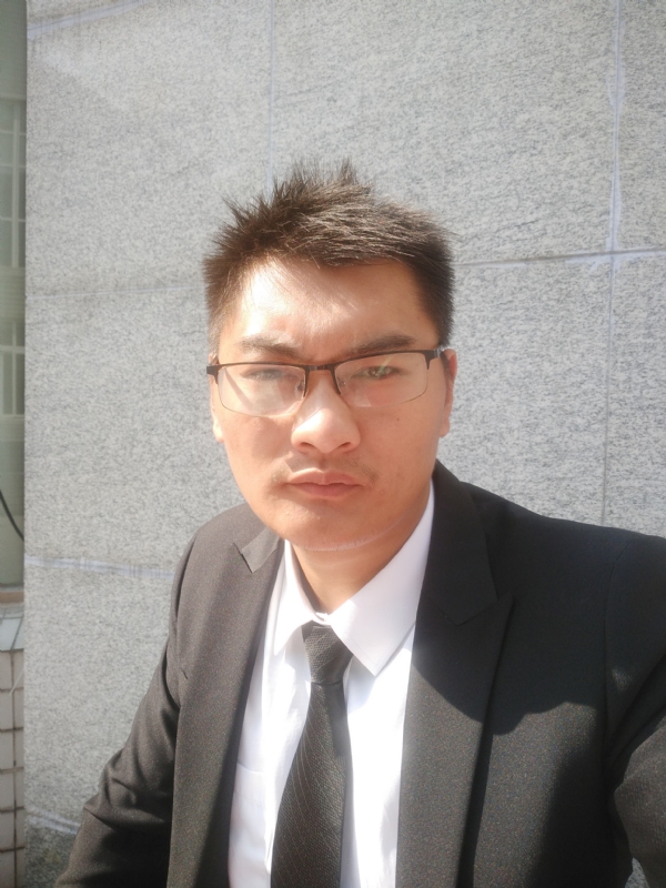 孤独的人的第一张照片--信阳相亲服务中心