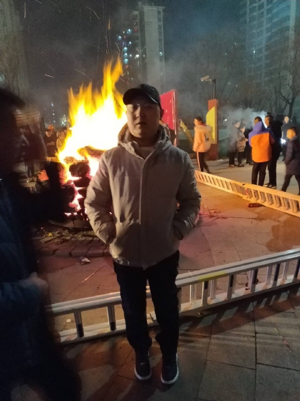 爱情里的俩个人的第二张照片--信阳相亲服务中心