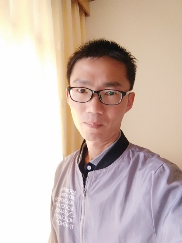 平凡的风的第二张照片--信阳相亲服务中心