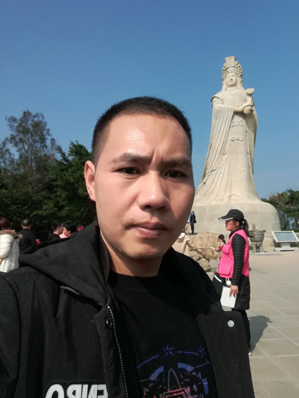 不羁的风的第一张照片--信阳相亲服务中心