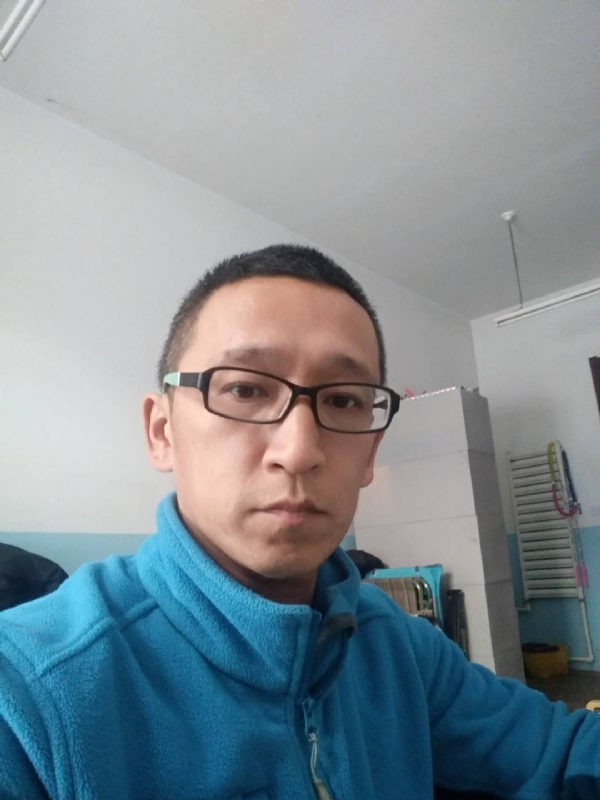 晓峰的第三张照片--信阳相亲服务中心