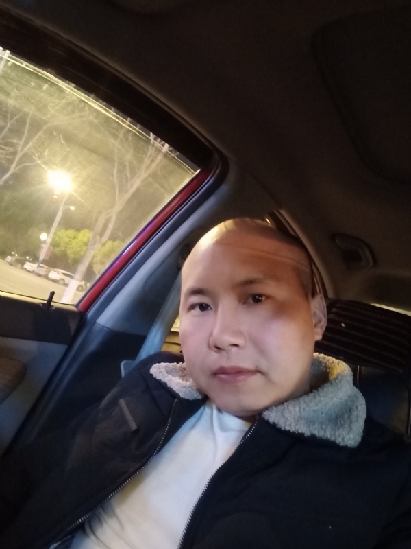 平平淡淡的第一张照片--信阳相亲服务中心