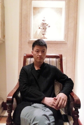 制片人杨亚林的第一张照片--信阳相亲服务中心