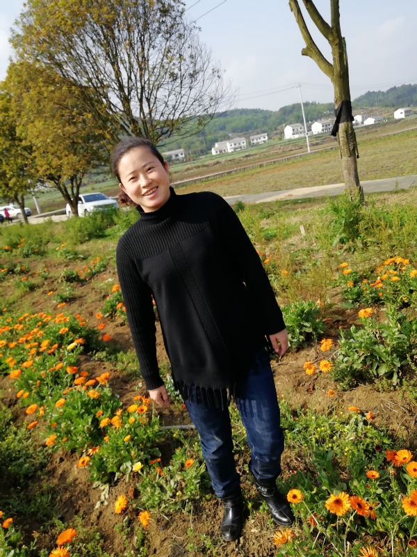 征婚女人的第二张照片--信阳相亲服务中心
