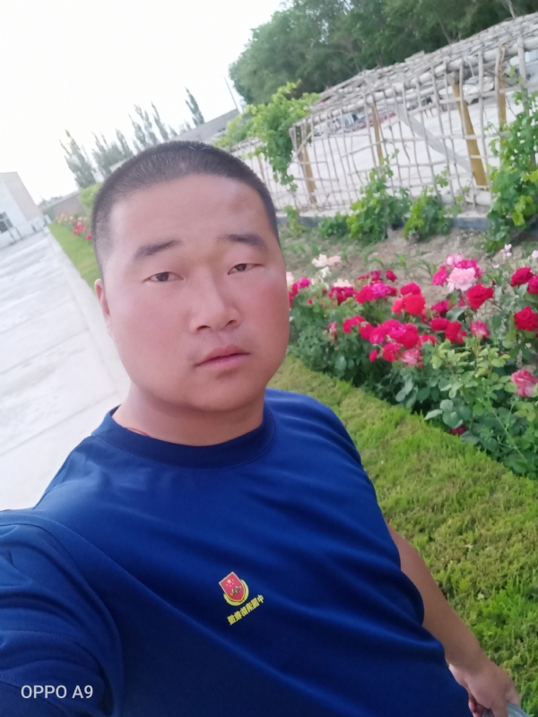 奋斗中的青春最美丽的第一张照片--信阳相亲服务中心