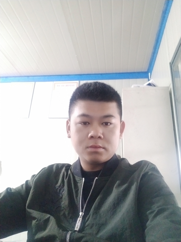 少校的第一张照片--信阳相亲服务中心