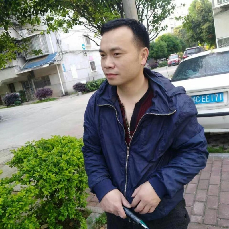 灰色足迹的第一张照片--信阳相亲服务中心